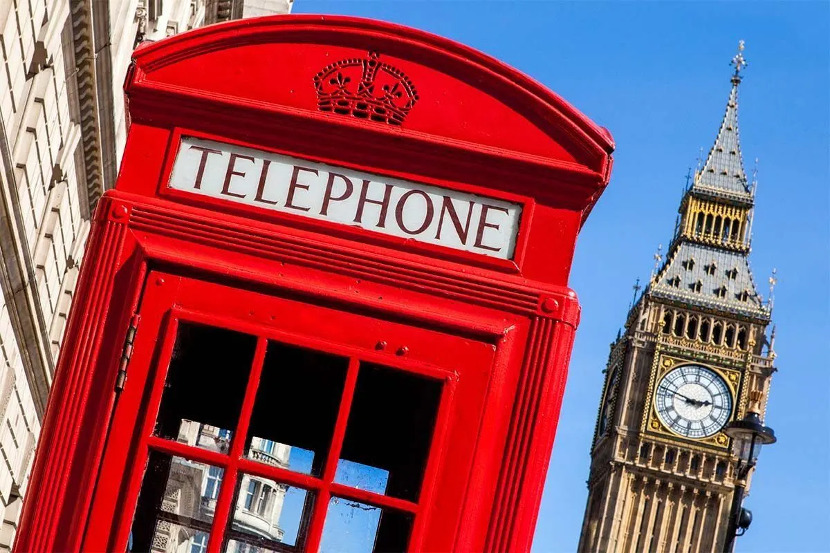 red telephone booth and the big ben